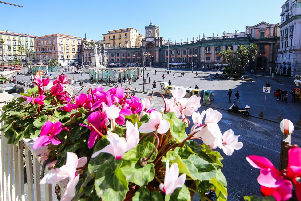 Piazza Dante 3* Napoli